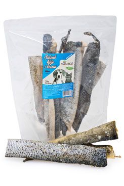 NATURECA pochoutka Losos kůže sušená 25-30cm 150g