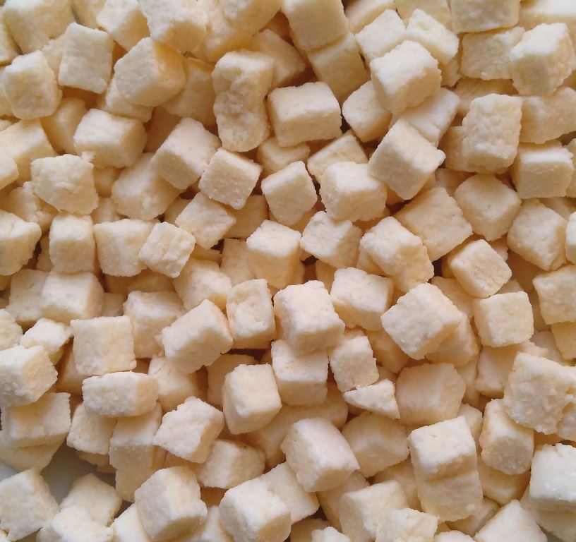 Manitoba Kokosové kostky 10 x10 mm 500 g